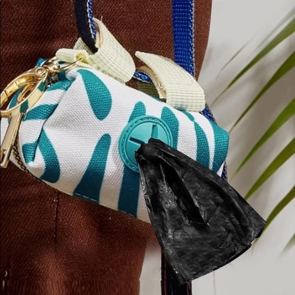 Multifunction Pet Treat Pouch🐶🐱🐶🐱 - Picture 2 of 8